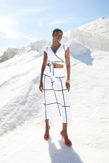 TOTAL LOOK ALITA