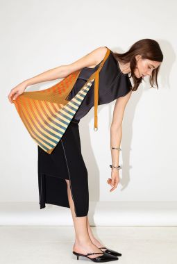 YBAG CLAUDIA OCHER