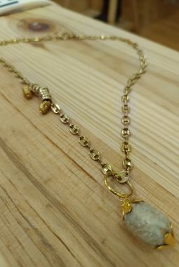 Gargantilla Semilla Beach