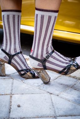 Calcetines Lineas Gris